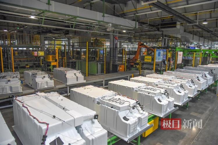 灯塔工厂里每15秒下线一台电冰箱探秘全球最大单体冰箱生产基地